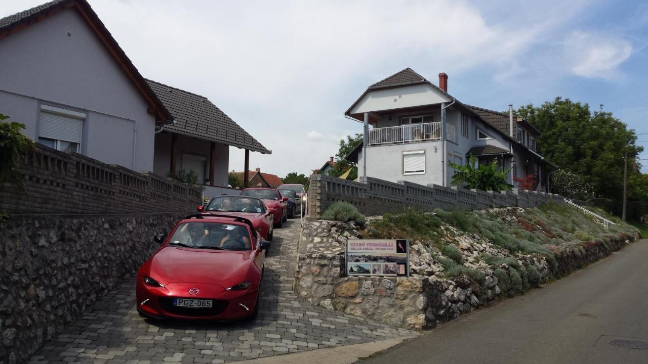 Szabo Vendeghaz Hotel วิลานี ภายนอก รูปภาพ